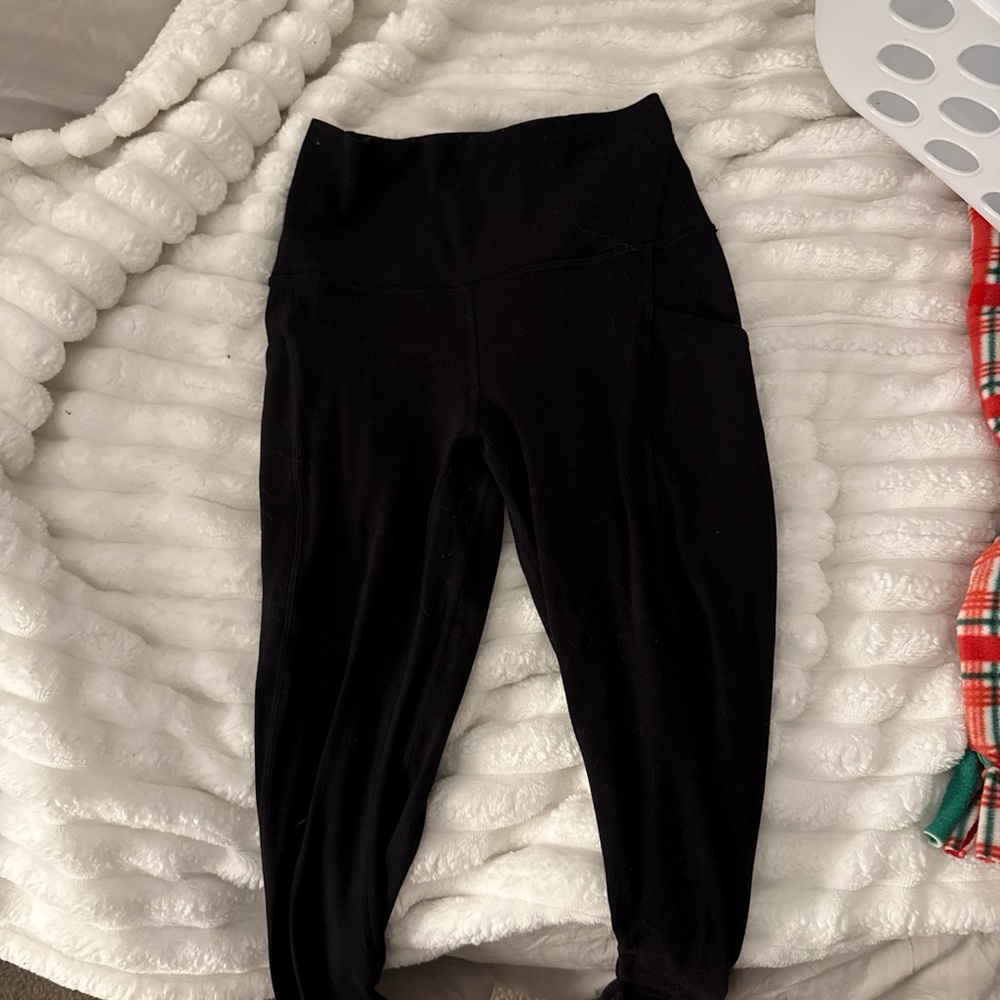Lululemon Black Leggings with pockets